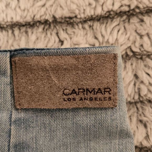 Light wash Carmar jean skirt with zip down sides size 23 - Picture 5 of 8